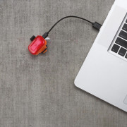 Zadnji žmigavac Blackburn Click USB
