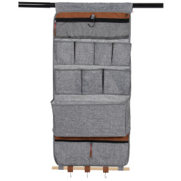 Organizator Bo-Camp Mathew M siva Grey