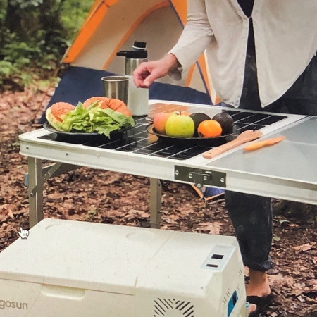 Stol GoSun sa solarnim panelom 60W