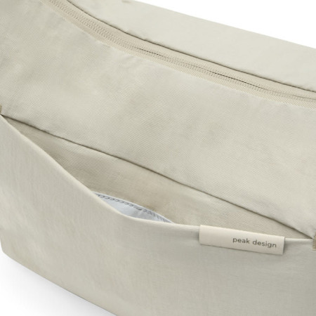 Torba preko ramena Peak Design City Crescent 12L