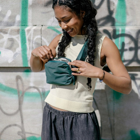Torba preko ramena Peak Design City Sling 2L