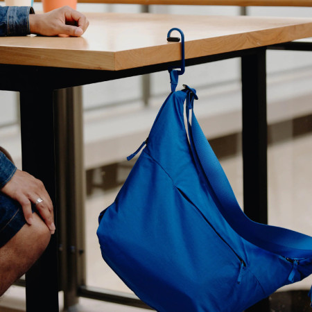 Torba preko ramena Peak Design City Crescent 6L