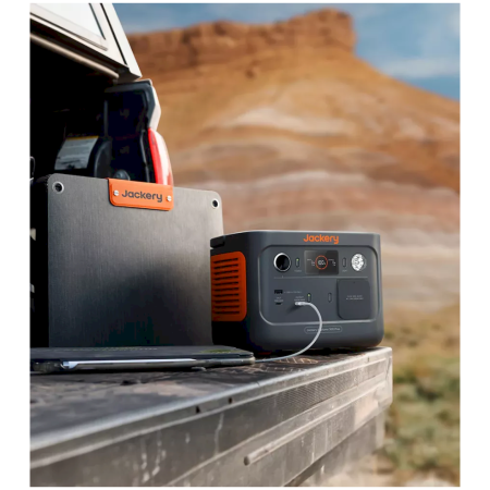 Solarni set Jackery Explorer 300 Plus + SolarSaga 40W Mini