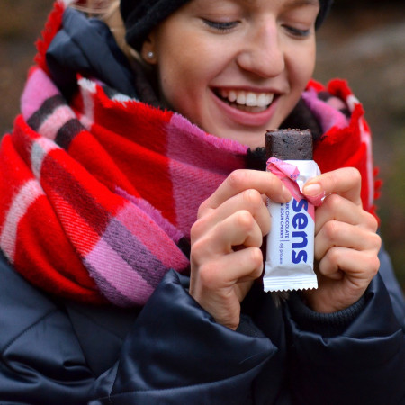 Energetska pločica sa brašnom od cvrčaka Sens Tamna čokolada i višnje