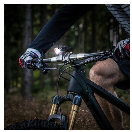 Prednje svjetlo Sigma Buster 300