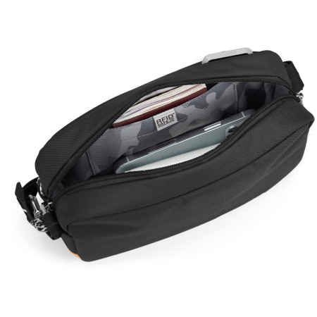 Torba preko ramena Pacsafe Go Crossbody