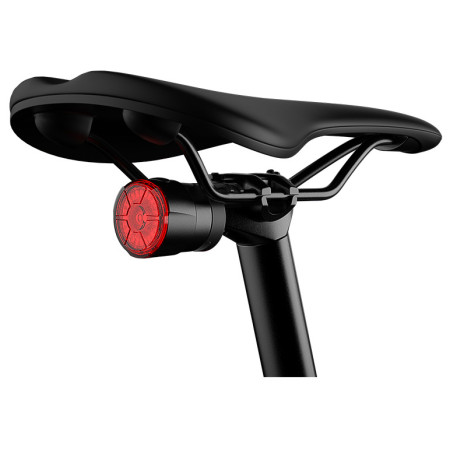 Zadnji žmigavac Fenix BC06R