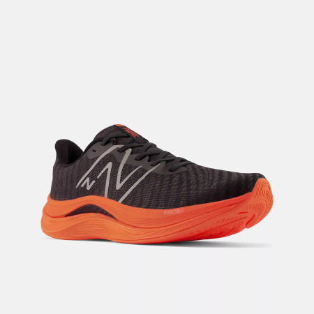 Muška obuća New Balance Fuel Cell Propel v4 crna/narančasta