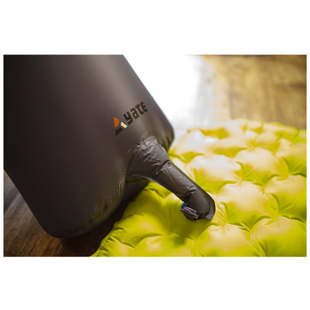 Vreća na napuhavanje Yate Vreća na napuhavanje Yate crna